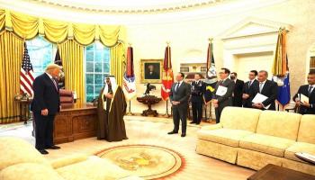 الشيخ ناصر صباح الأحمد تسلم الوسام نيابة عن أمير الكويت