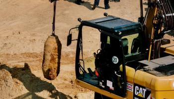 إبطال مفعول قنابل تعود للحرب العالمية الثانية 