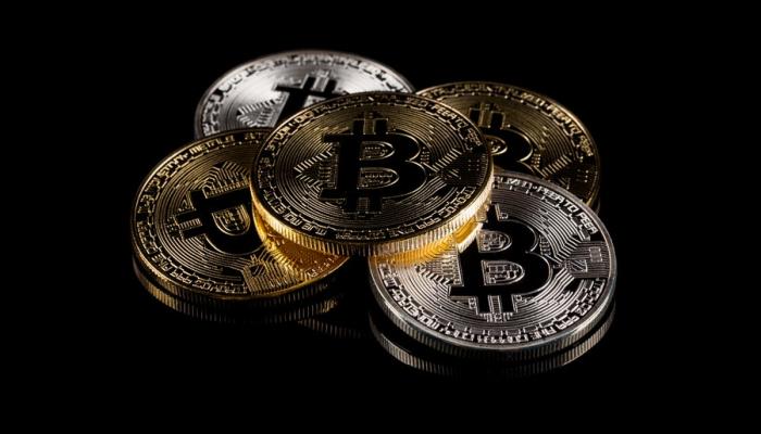 العملة الافتراضية بيتكوين
