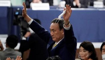 يوشيهيدي سوجا رئيس وزراء اليابان