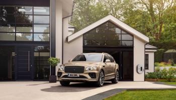 بنتلي تطلق أيقونتها Bentayga الهجين