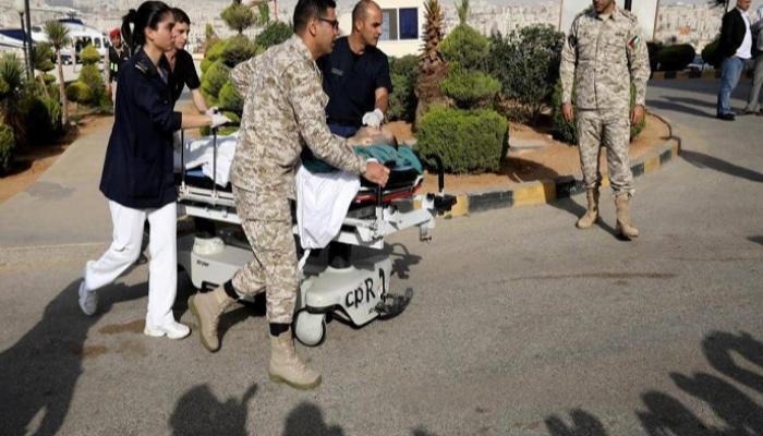 لحظة إسعاف أحد مصابي اعتداء جرش في الأردن