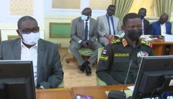 جانب من أحد الاجتماعات بين الفرقاء السودانيين