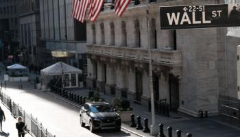 ستاندرد أند بورز يغلق مرتفعا بقيادة القطاعات الآمنة