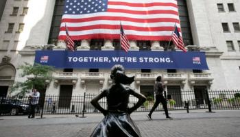 ذروة قياسية للأسهم الأمريكية وسط قفزة نتفلكس وتنصيب بايدن