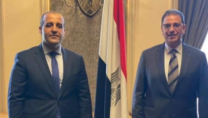 القائم بالأعمال الليبي خلال اجتماعاته بالخارجية المصرية