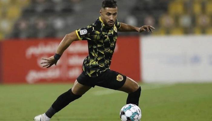 يوسف بلايلي مهاجم منتخب الجزائر