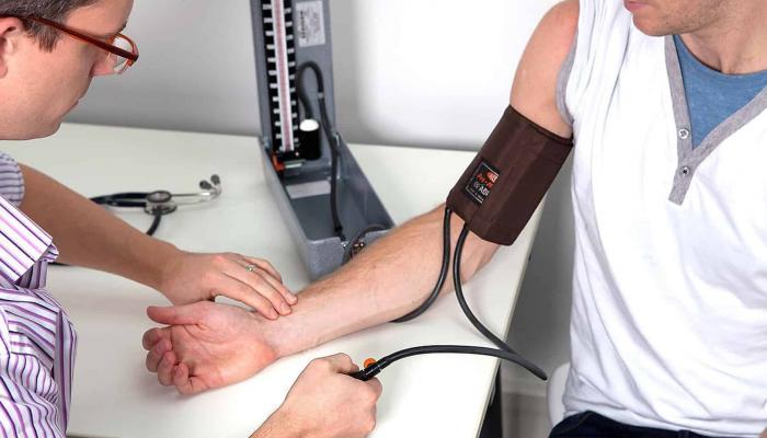 baisser sa tension artérielle grâce aux exercices d'étirements