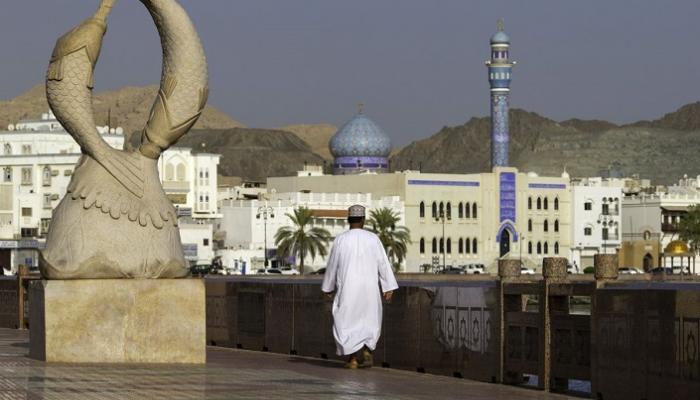 سلطنة عمان تعلن توطين عدد من المهن