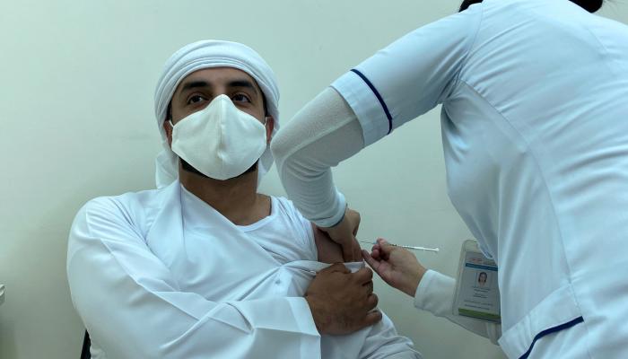 نجاح كبير لحملة التطعيم ضد كورونا في الإمارات