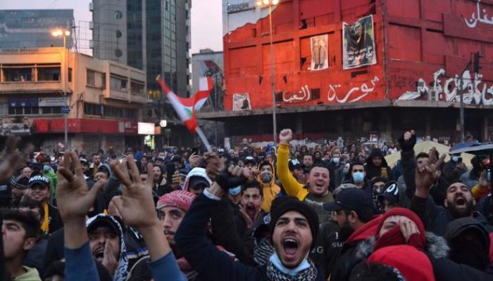 : le confinement et la crise économique déclenchent des manifestations dans plusieurs villes