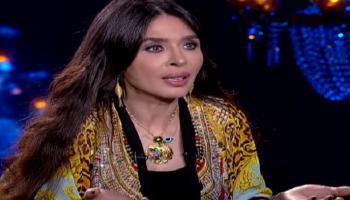 الراقصة المصرية دينا