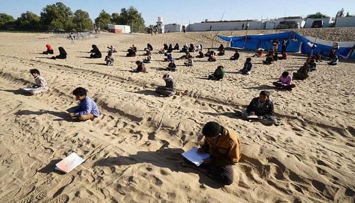 أطفال نازحون جانب من جرائم الحوثي