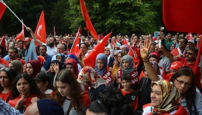 Kamuoyu yoklaması: Türk halkının yarısı devlet kurumlarına güvenmiyor!