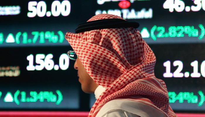 أسهم السعودية تبلغ قمة 15 عاما مع ارتفاع أغلب أسواق الخليج