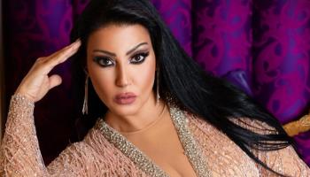 سمية الخشاب اعتادت مغازلة جمهور الكرة 