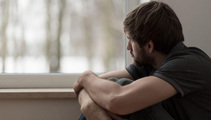 العزلة الاجتماعية من أعراض الاكتئاب