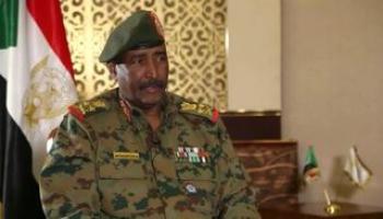 البرهان يعلن حل مجلسي الوزراء والسيادة وفرض الطوارئ في السودان