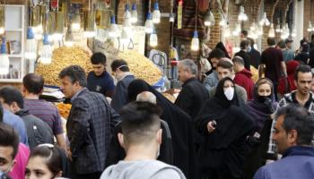 التضخم في إيران يصل لمرحلة تاريخية
