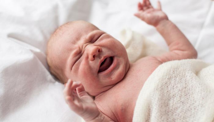 الحازوقة عند الرضع.. أسبابها وفوائدها وعلاجها