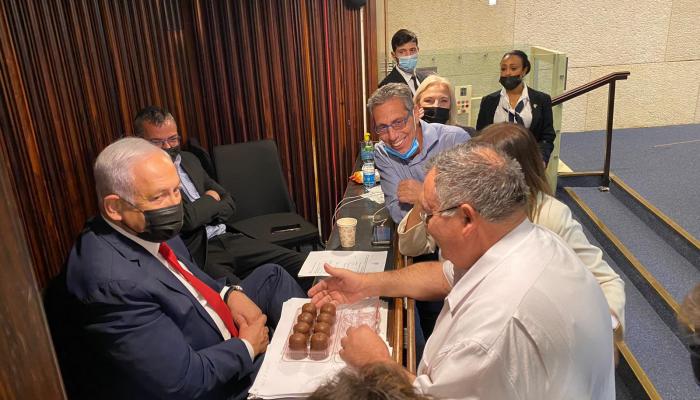 بيتان ورئيس الوزراء الإسرائيلي السابق بنيامين نتنياهو