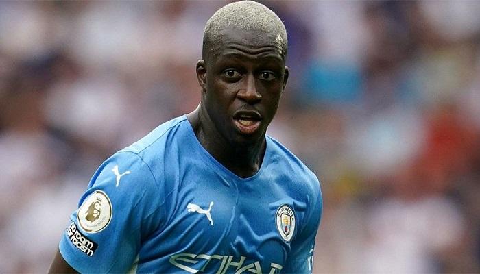 بنجامين ميندي لاعب مانشستر سيتي