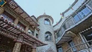 المنزل المغطى بمليون صدفة 