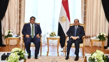 السيسي والمنفي في العاصمة الإدارية الجديدة