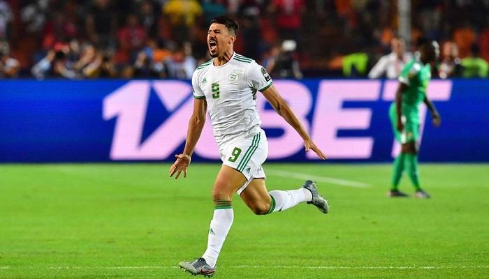 بغداد بونجاح مهاجم منتخب الجزائر