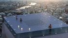 Dünyanın ilk ve en yüksek 360 derecelik sonsuzluk havuzu, Dubai'de açıldı