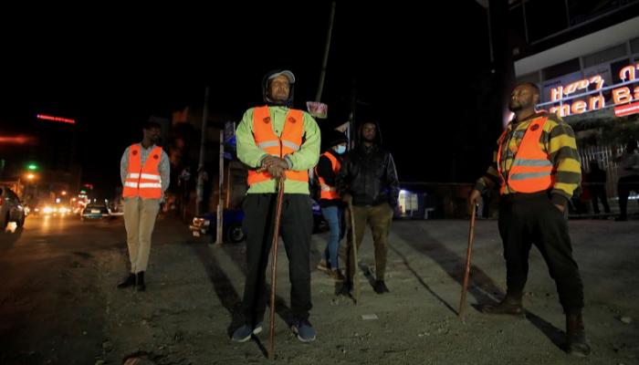 مدنيون إثيوبيون يستعدون لدوريات في أديس أبابا- رويترز