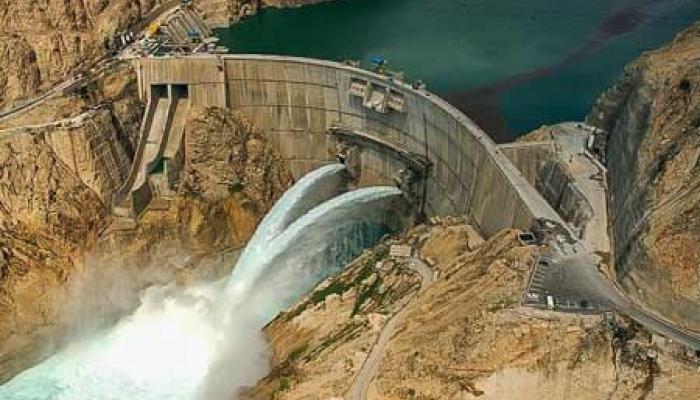 أحد سدود إيران