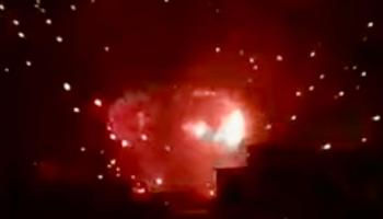 غارة للتحالف طالت معسكر النهدين الحوثي بوسط صنعاء