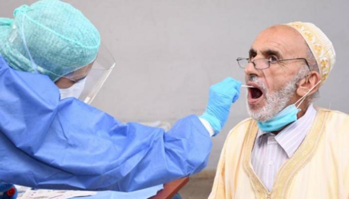شخص يخضع لاختبار كورونا في المغرب- أرشيفية