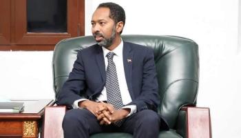 وزير شؤون مجلس الوزراء السابق خالد عمر يوسف