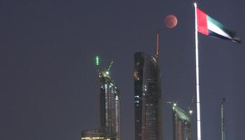 مركز الفلك الدولي يدعو عشاق الفلك لرصد 50 جرما سماويا من سماء الإمارات