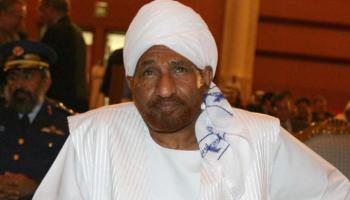 زعيم حزب الأمة القومي الراحل الصادق المهدي