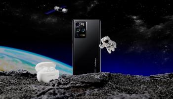 هاتف Axon 30 Ultra Aerospace Edition الجديد