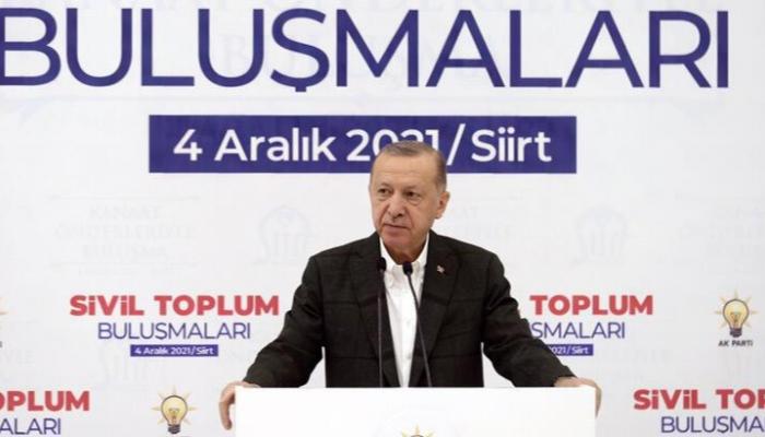 الرئيس التركي رجب طيب أردوغان خلال خطابه في مدينة سيرت التركية