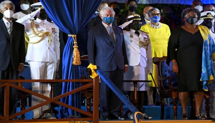 الأمير تشارلز  في حفل إعلان استقلال باربادوس عن التاج
