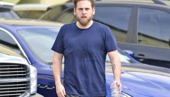 الممثل الأمريكي جونا هيل بطل فيلم "لا تنظر للأعلى"