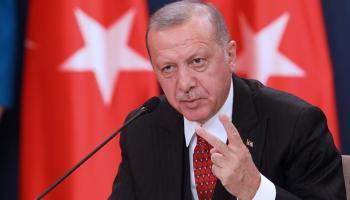 الليرة التركية تهبط بعد دفاع أردوغان مجددا عن خفض أسعار الفائدة