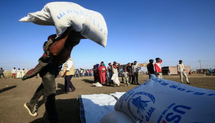 جانب من توزيع المساعدات في إثيوبيا