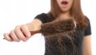 تساقط الشعر ينذر بمشكلات صحية خطيرة