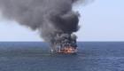 نیروی دریایی آمریکا ۵ قاچاقچی ایرانی را از آتش‌سوزی کشتی در دریای عمان نجات داد
