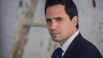 الفنان التونسي ظافر العابدين 