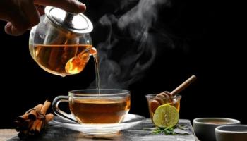 شرب الشاي على معدة فارغة عادة ضارة