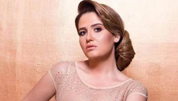 الفنانة هنا شيحة