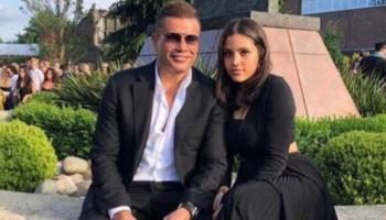 جنا ووالدها عمرو دياب