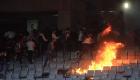 Vidéo: Des supporters du MCA saccagent le siège de Sonatrach